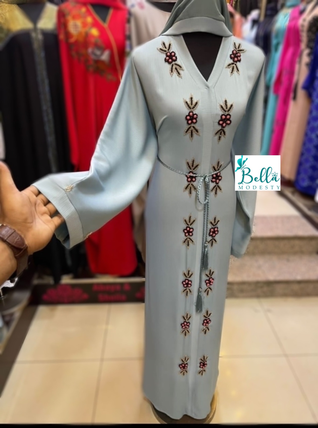 94de9e50-14e7-4960-9ca1-c44a80a91ef3 Abaya dubaï + foulard - bleu clair – Image 1