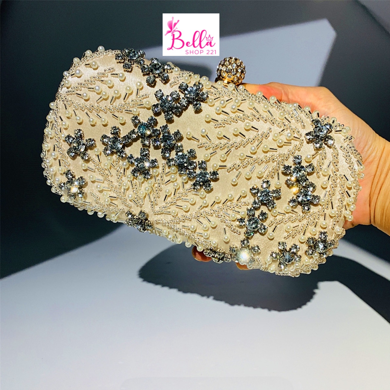 f74c6779-d273-4add-b054-574d8443d573 Evening Bag avec Perles et strass - champagne – Image 1