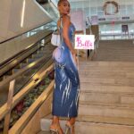 Robe avec motif électrique - bleue multicolore – Image 4