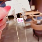Boucles d’oreilles feuilles - dorées – Image 2