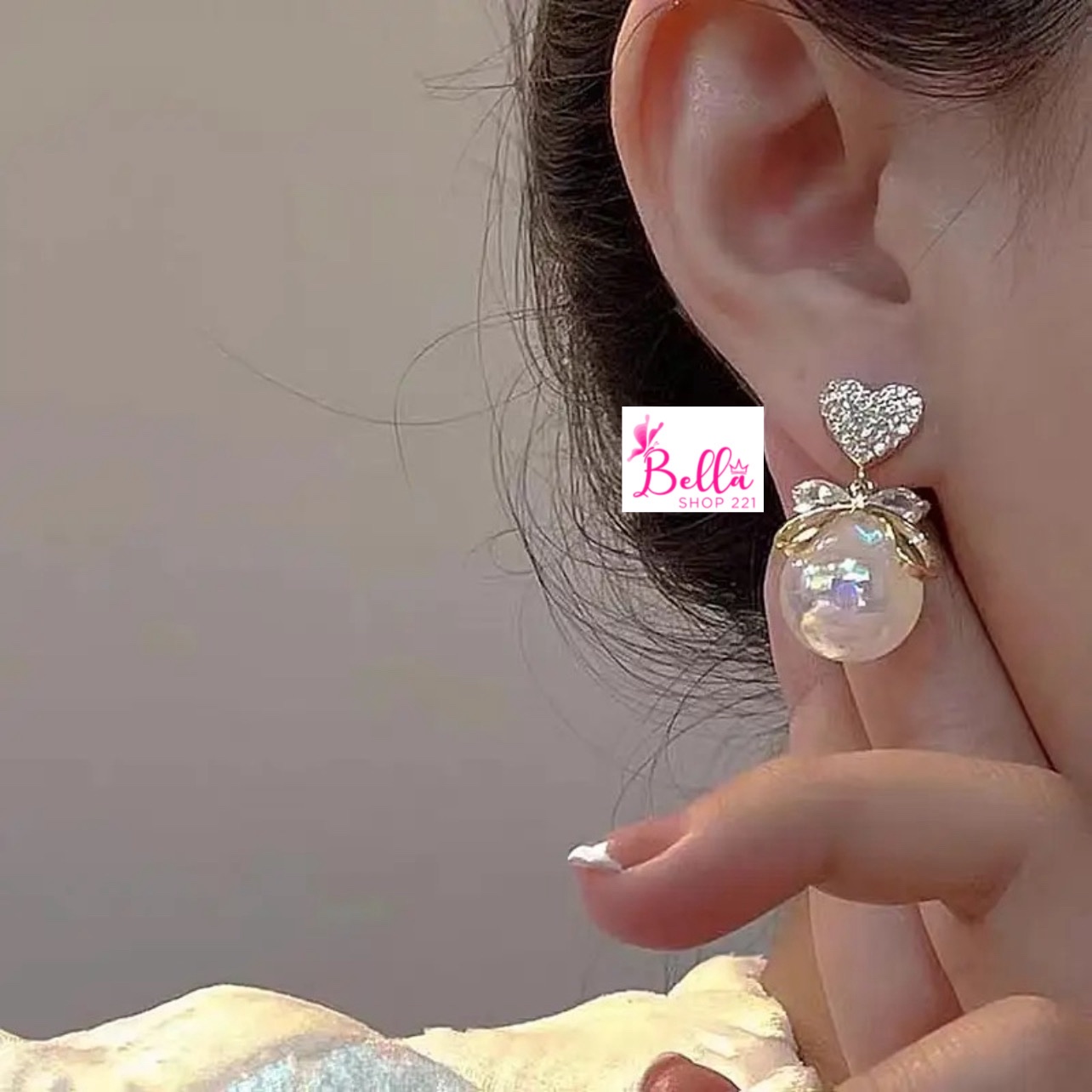 5611abf6-0a8a-4a9f-8287-4347d9295f5e Boucles d’oreilles cœur pendant – Image 1