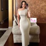 Robe asymétrique avec fente - beige