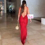 Robe moulante dos nu avec 3 bouquets - rouge – Image 5