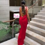 Robe moulante dos nu avec 3 bouquets - rouge