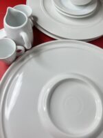 Pack Monsieur et Madame - 2 grandes assiettes + 2 petites assiettes + 2 bols + 2 tasses à café + 2 poses couverts + 1 grande assiette de présentation + 1 pot à lait (vaisselle en céramique) – Image 2