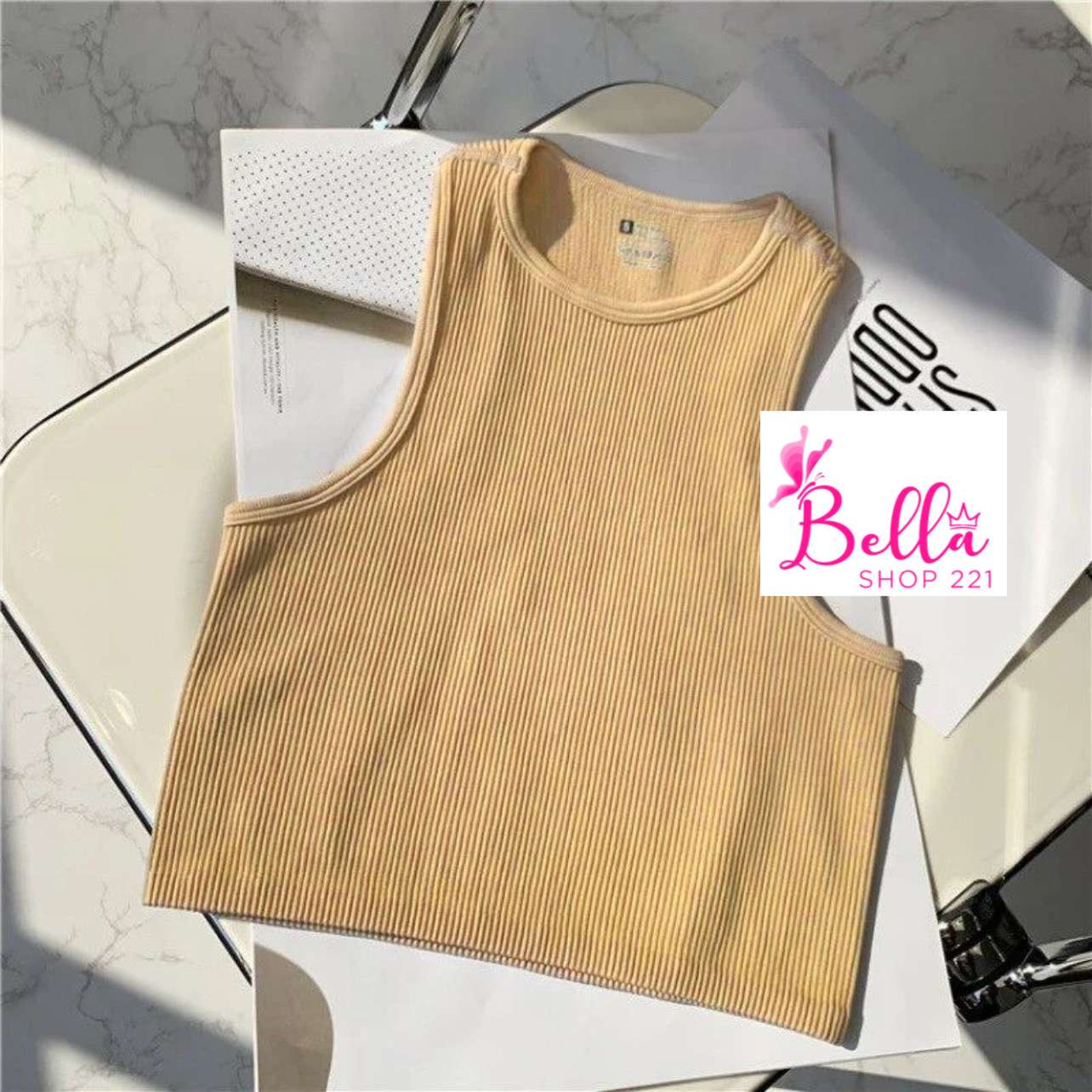 390CF94F-527E-4AE2-80A5-AB85572F1D9B Crop top débardeur - beige – Image 1
