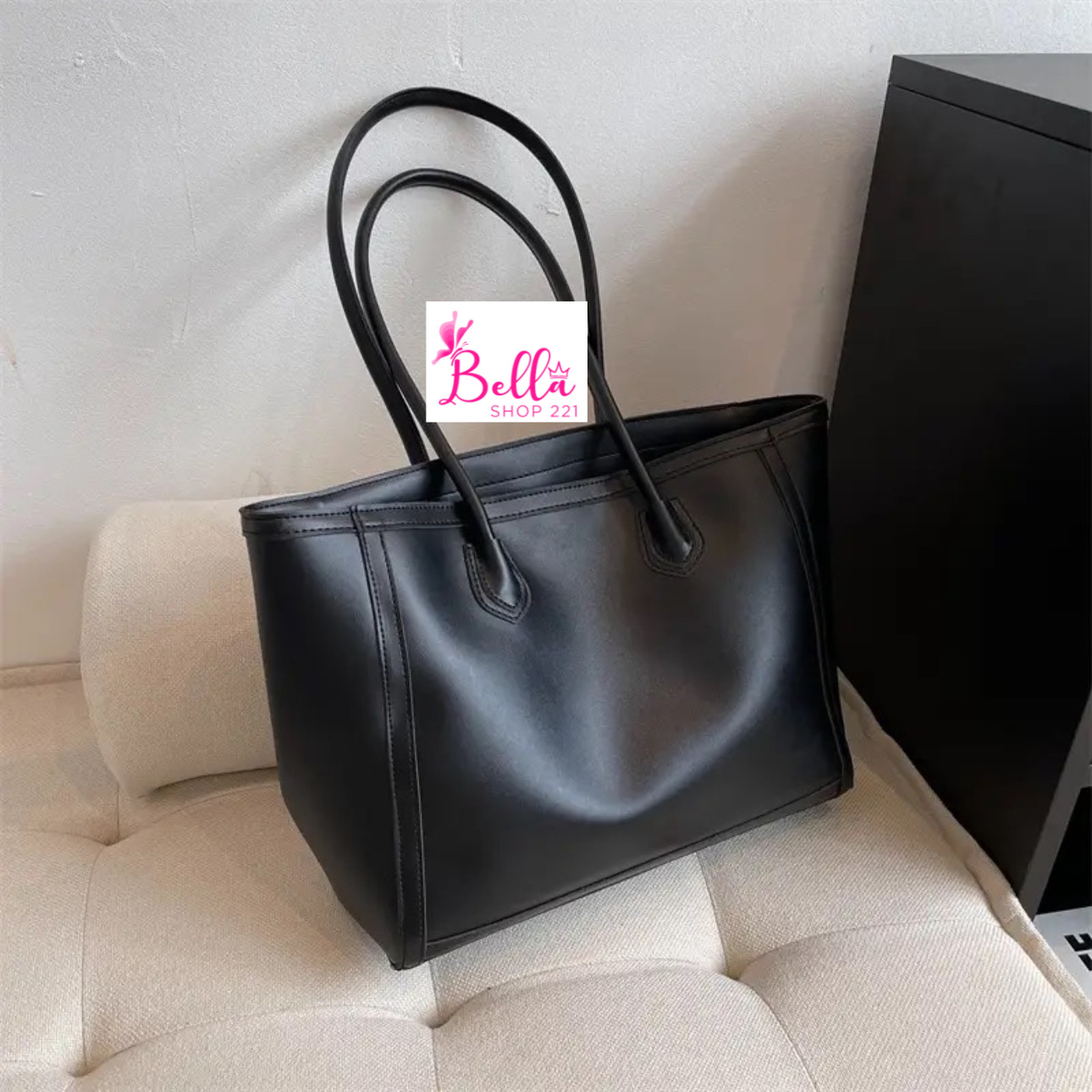 AE4E58A4-2DD4-41CA-9D78-D97864ACDB90 Sac fourre tout - noir – Image 1