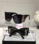 Lunette de soleil - Yves Saint Laurent (+ boîte + étui)