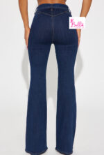 Pantalon en jean bas large avec ceinture – Image 4