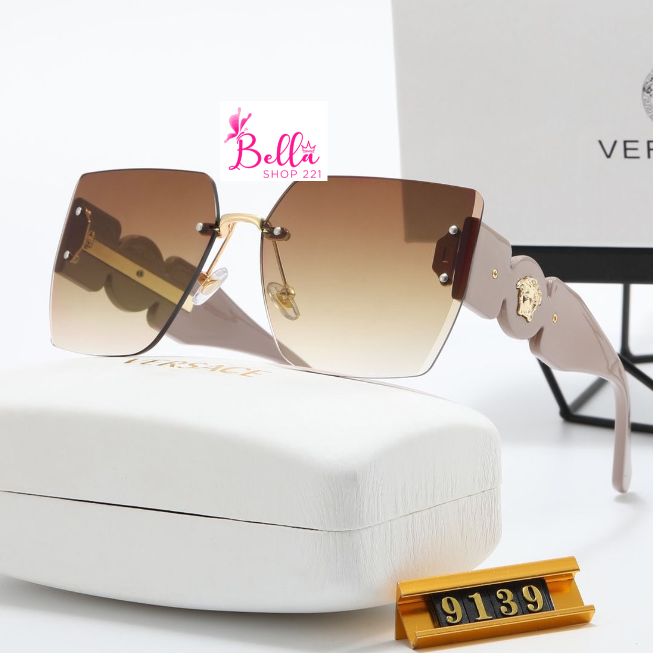 D0F45C42-128C-4D86-AC6F-0A34731AF046 Lunette de soleil - Versace (+ boîte + étui ) – Image 1