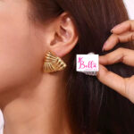 Boucles d’oreilles - triangle (acier inoxydable) – Image 6