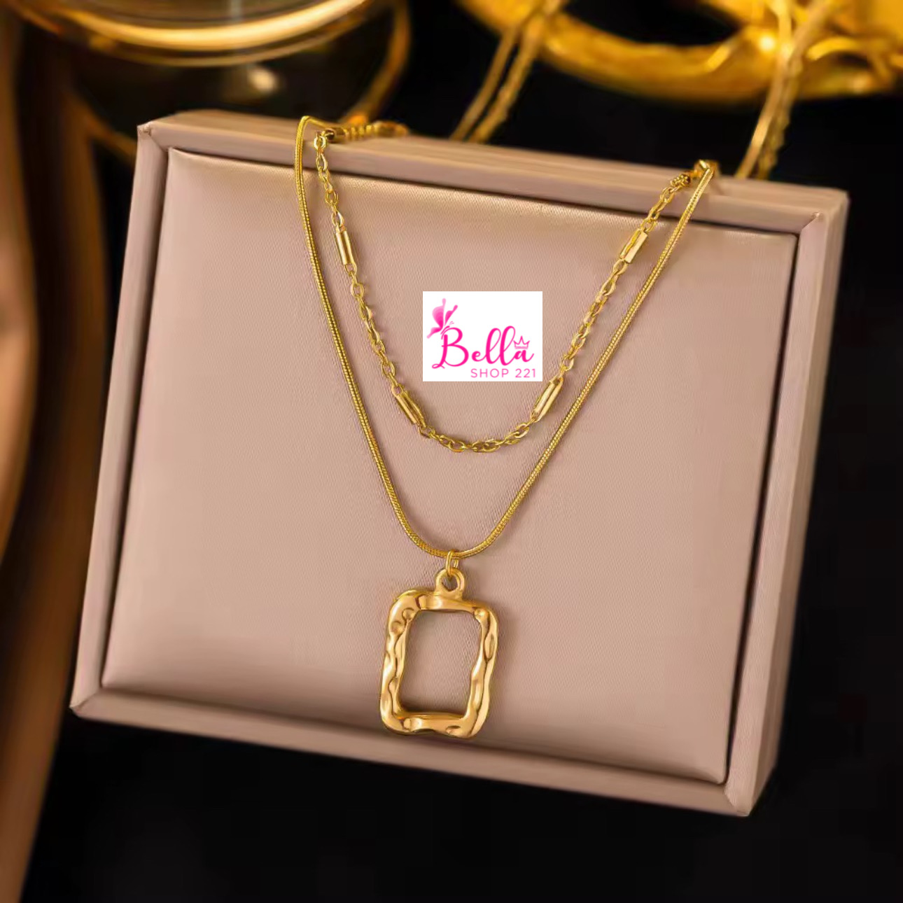 1d57c550-88b6-437d-88ea-9940d032a81f Collier superposé - carré (acier inoxydable) – Image 1