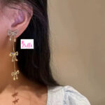 Boucles d’oreilles - noeuds en strass – Image 3