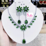 Ensemble de bijoux - collier et boucles d’oreilles vert