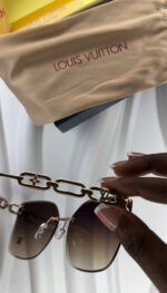 Lunette de soleil - louis Vuitton (+ boîte + étui) – Image 2