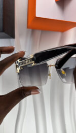 Lunette de soleil - Hermès (+ boîte + étui) – Image 2