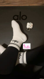 Chaussettes alo unisexes mi longues - blanches – Image 3
