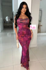 Robe moulante avec lacets - rose multicolore