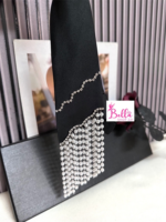 Cravate avec strass et perles - noire – Image 2