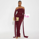Robe moulante avec manches transparentes - rouge