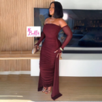Robe moulante avec manches transparentes - rouge – Image 2
