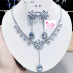 Ensemble de bijoux - collier et boucles d’oreilles blanc